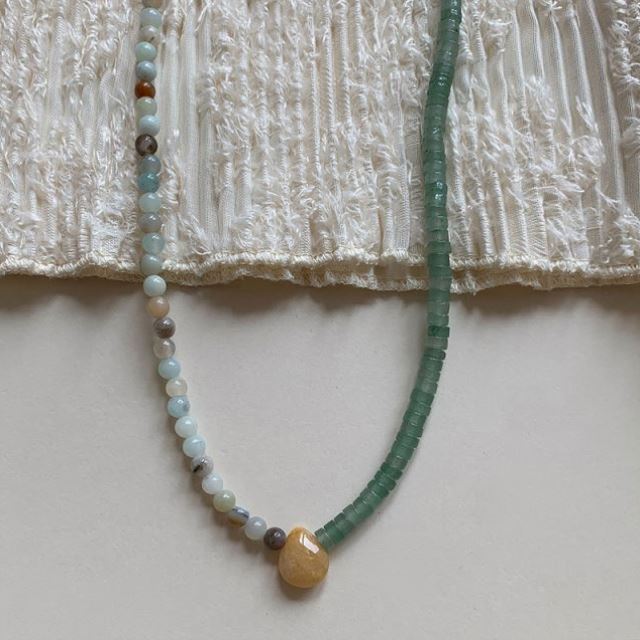 Colorful Pearl Ornamentle Beaded necklace