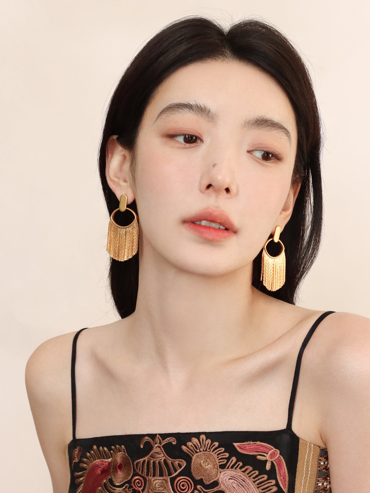 Meuri "Queen of Sands" Modified Face Unique Vintage Tassel Earrings Female Fashion Exaggerated Summer 925 Silver Needle