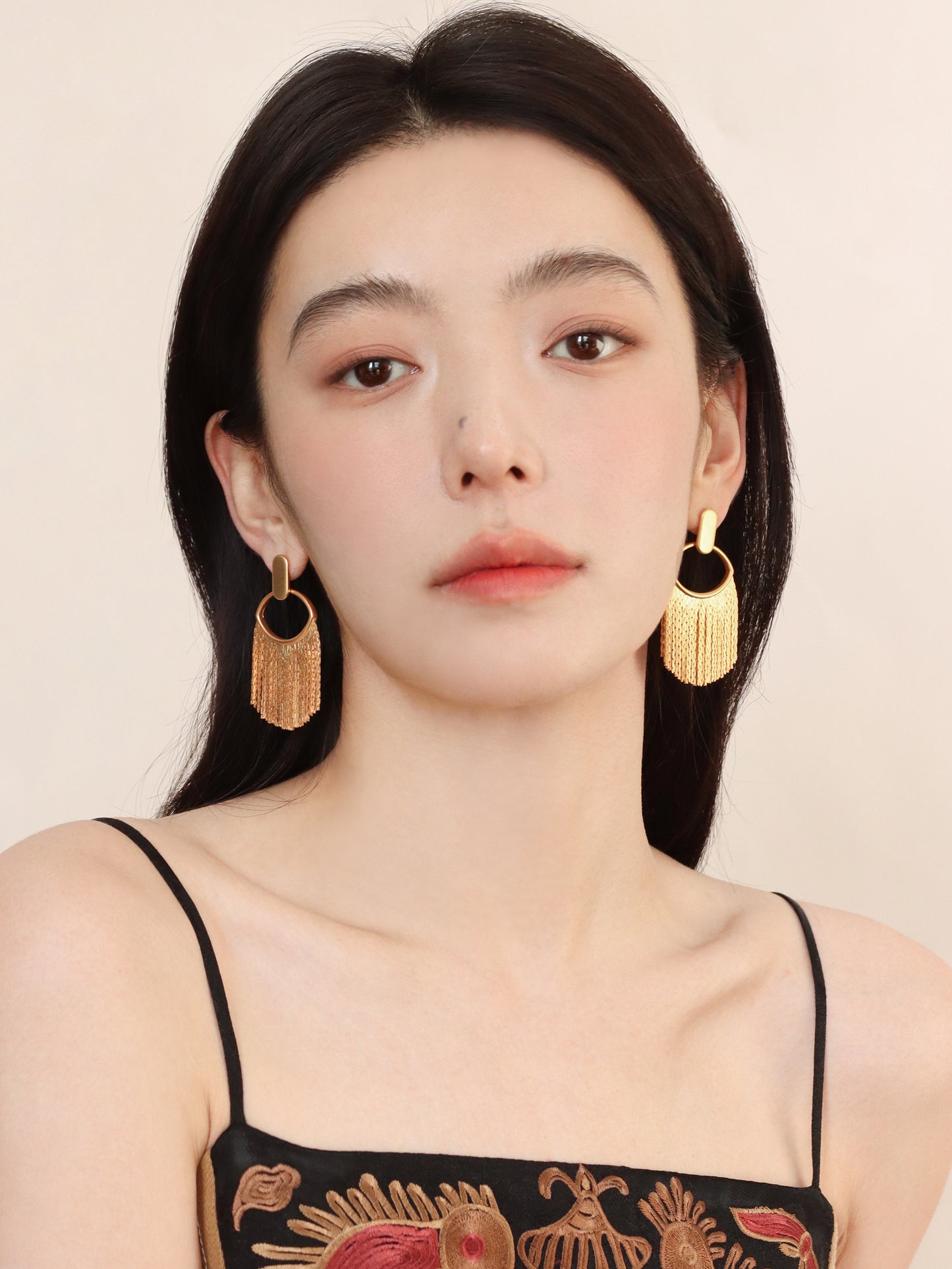 Meuri "Queen of Sands" Modified Face Unique Vintage Tassel Earrings Female Fashion Exaggerated Summer 925 Silver Needle