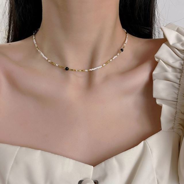 Colorful Pearl Ornamentle Beaded necklace