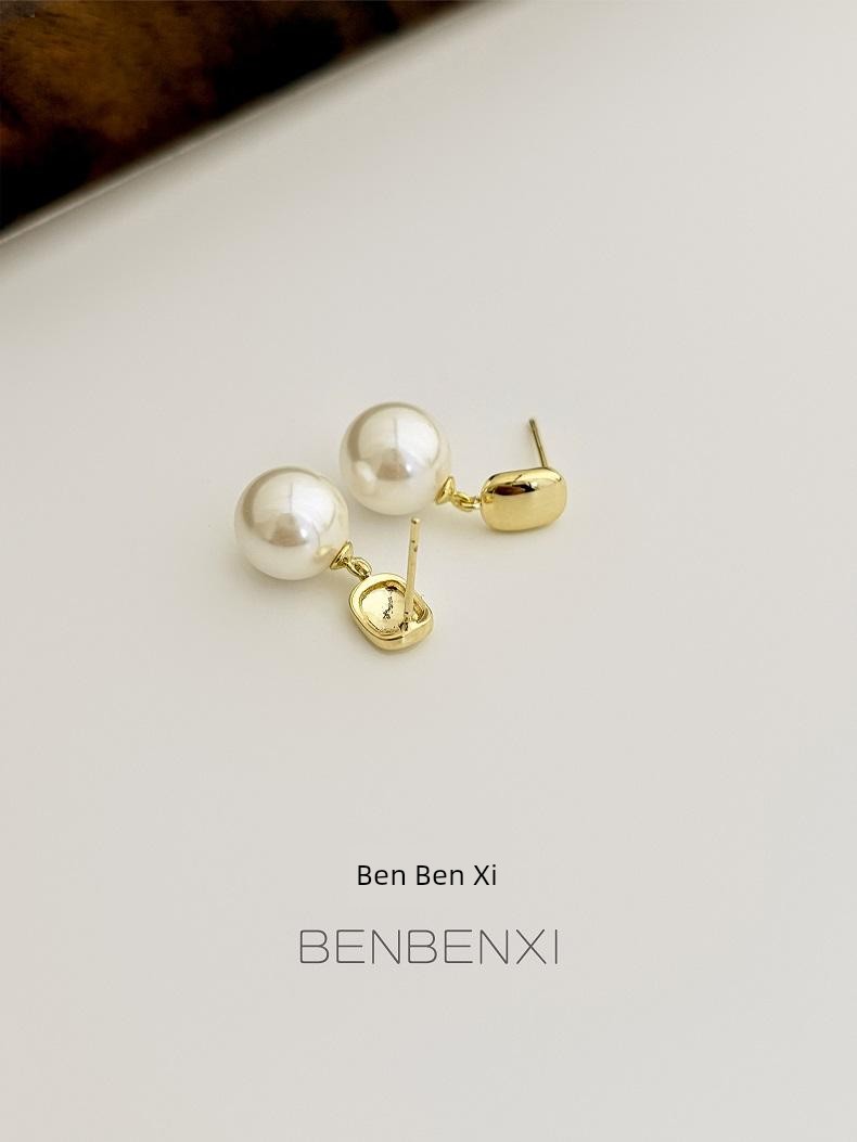 2025 New Pearl Stud Earrings Women Retro Simple and Versatile Elegant Earrings Fashion Cold Style S925 Silver Needle Earrings