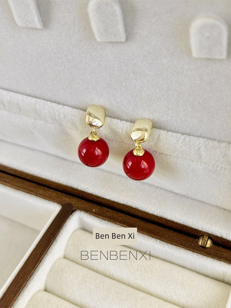 2025 New Pearl Stud Earrings Women Retro Simple and Versatile Elegant Earrings Fashion Cold Style S925 Silver Needle Earrings