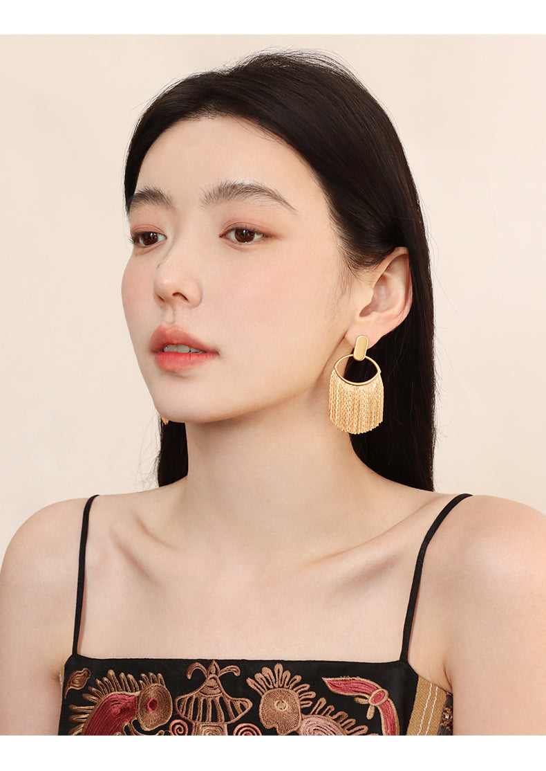 Meuri "Queen of Sands" Modified Face Unique Vintage Tassel Earrings Female Fashion Exaggerated Summer 925 Silver Needle