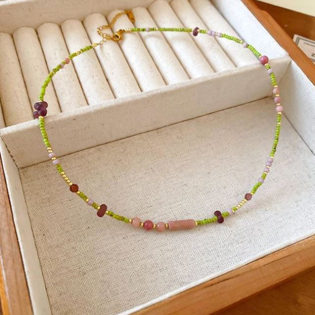 Colorful Pearl Ornamentle Beaded necklace