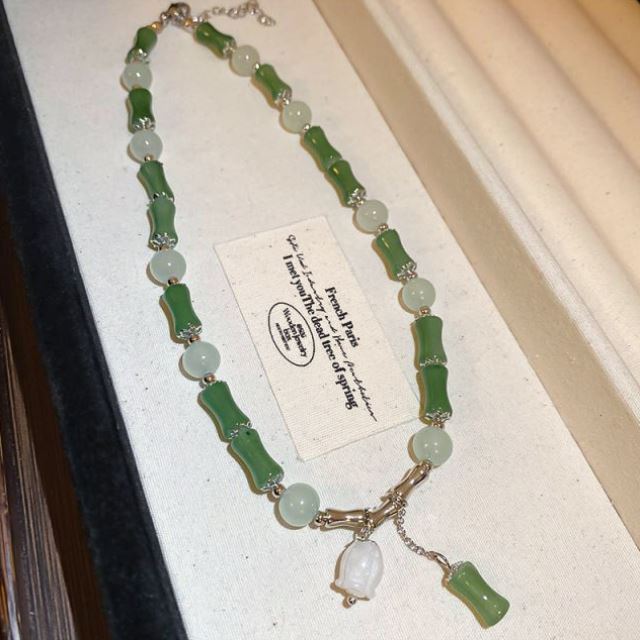 Colorful Pearl Ornamentle Beaded necklace