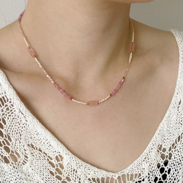Colorful Pearl Ornamentle Beaded necklace