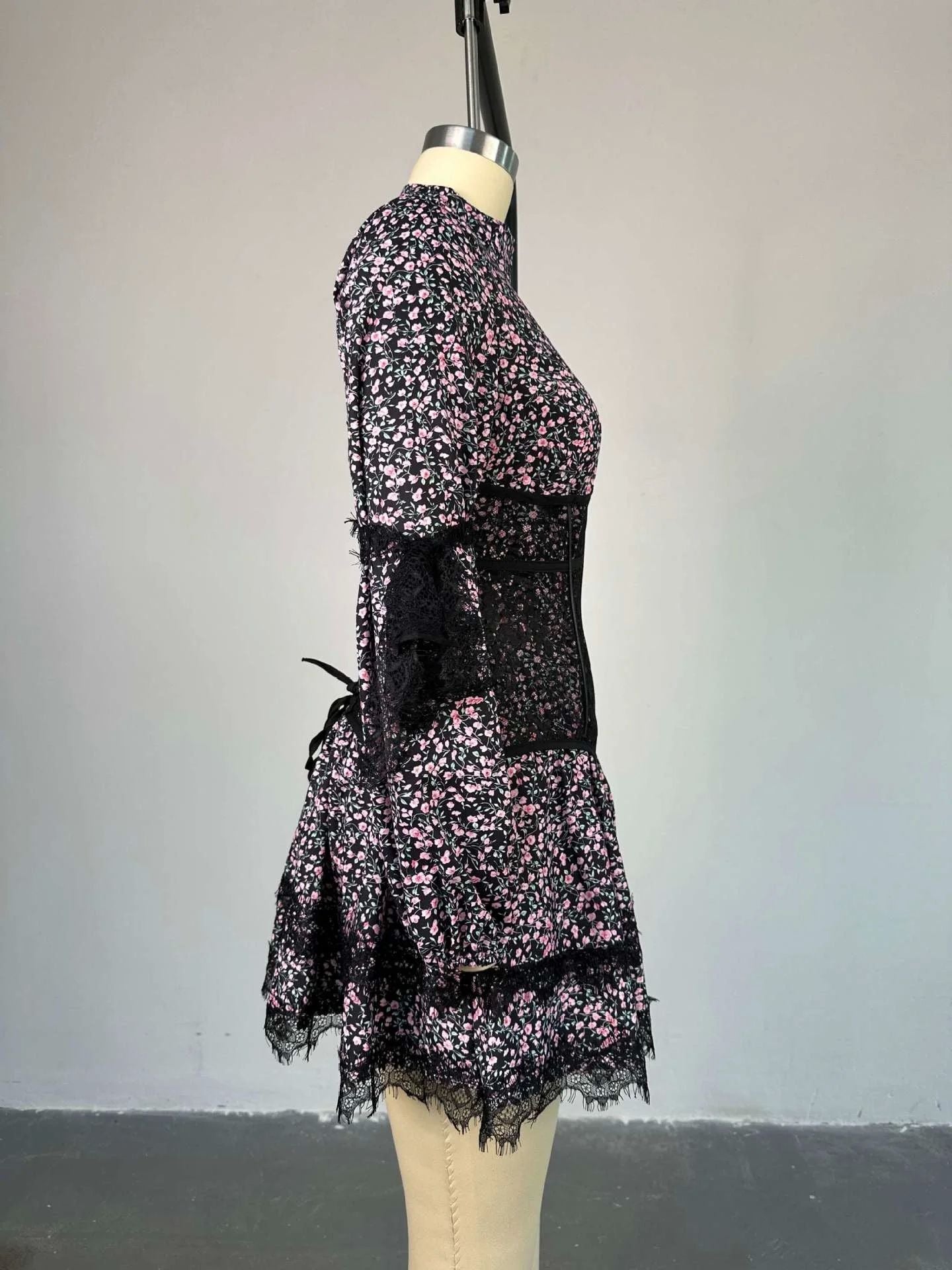 Lace Mini Dress Ruffled Fashion