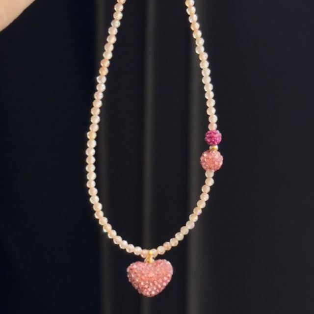 Colorful Pearl Ornamentle Beaded necklace