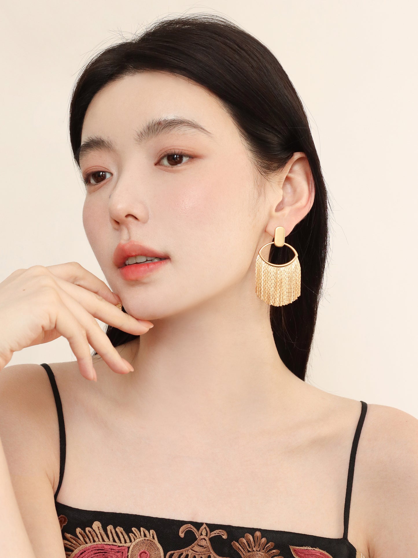 Meuri "Queen of Sands" Modified Face Unique Vintage Tassel Earrings Female Fashion Exaggerated Summer 925 Silver Needle