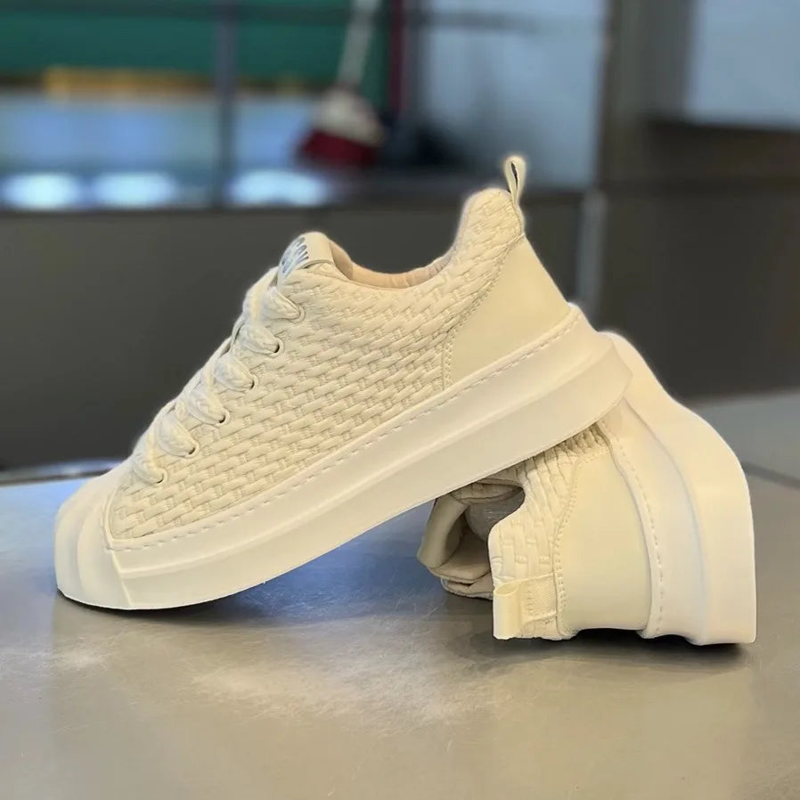 Designer Striped Patchwork Breathable Shoes Man Fashion Soft Lightweight Skateboard Sneakers Retro Camel Summer Shoes Trend 2025