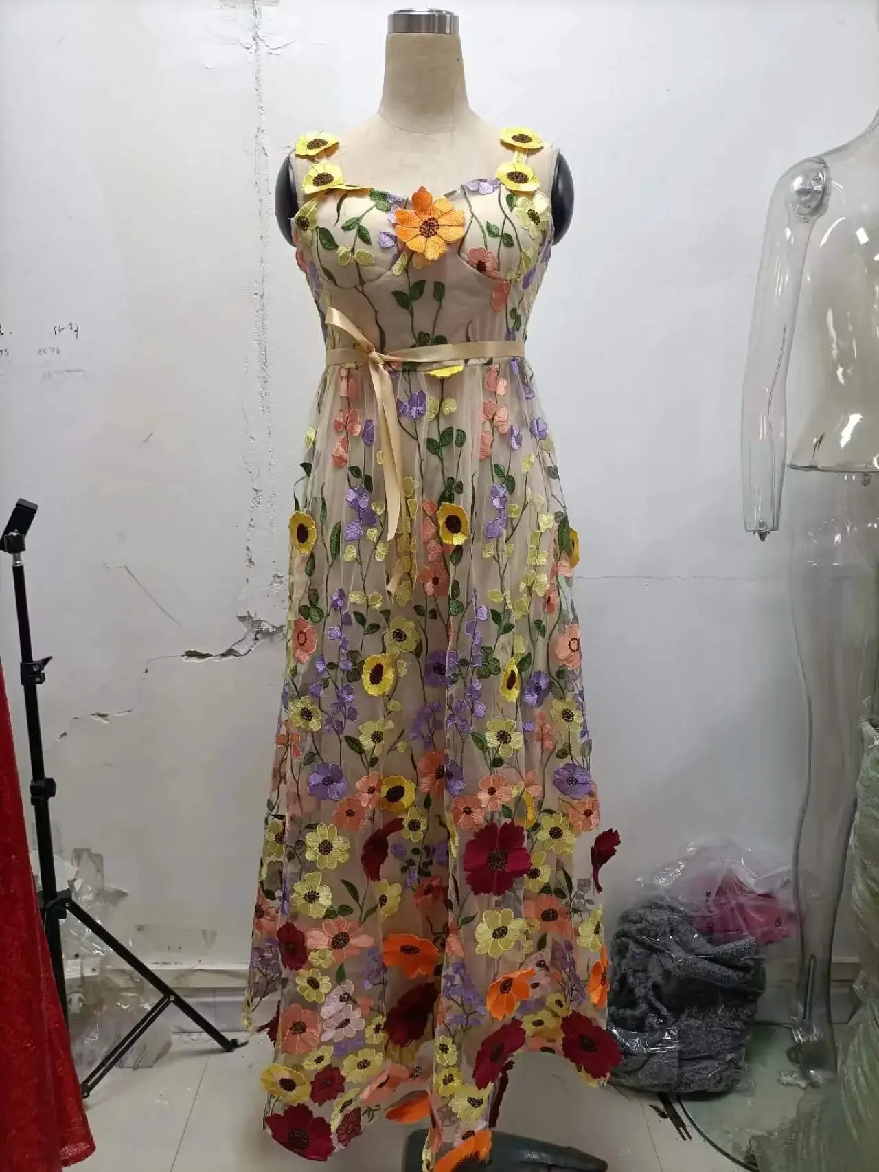 3D Floral Embroidery Strap Slim Maxi Dresses for Women Elegant Fashion Backless Sleeveless Wrap Hip Sexy Party Long Dress