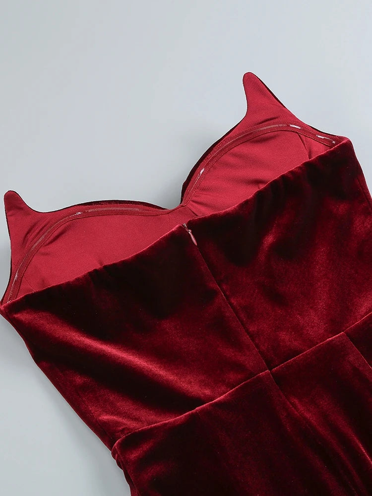 Sexy Strapless V Neck Velvet Maxi Dress Women Burgundy Black Sleeveless Backless Skinny Long Dress Party Evening Runway Dresses