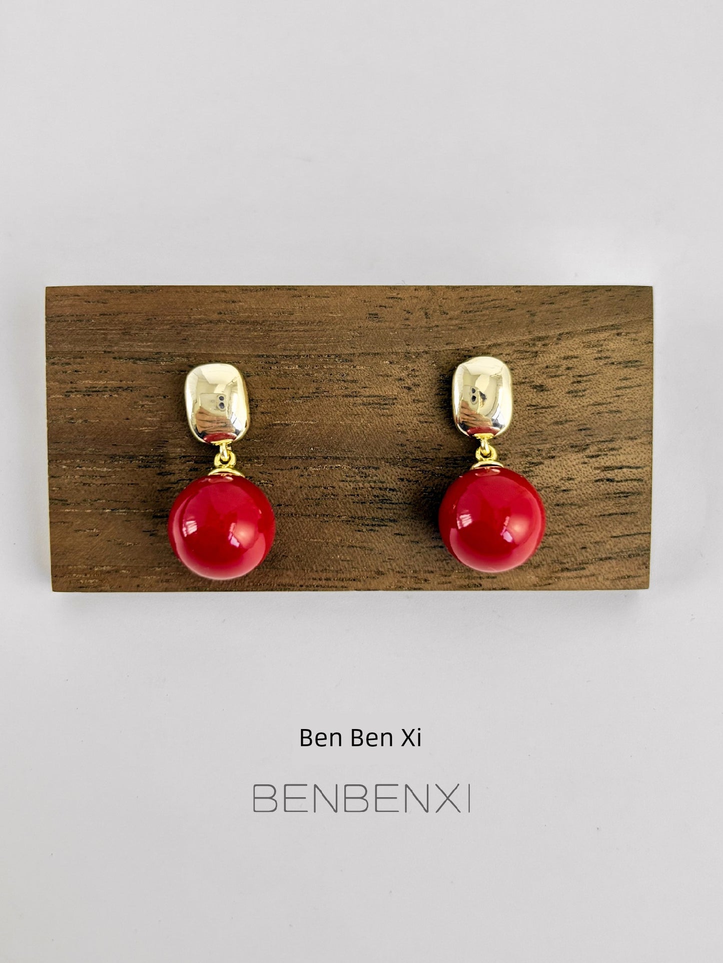 2025 New Pearl Stud Earrings Women Retro Simple and Versatile Elegant Earrings Fashion Cold Style S925 Silver Needle Earrings