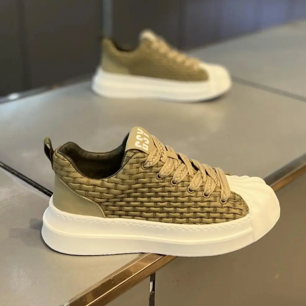 Designer Striped Patchwork Breathable Shoes Man Fashion Soft Lightweight Skateboard Sneakers Retro Camel Summer Shoes Trend 2025
