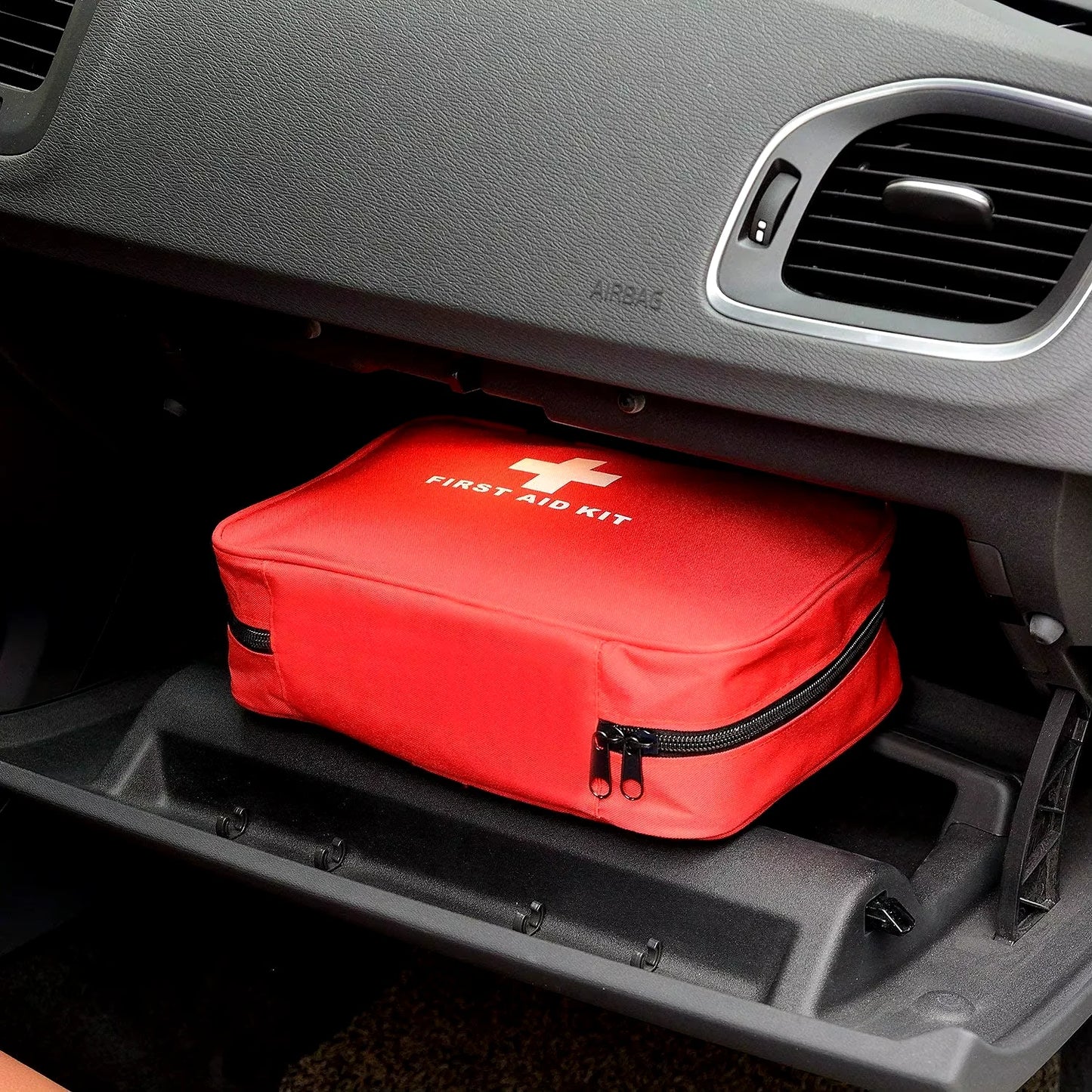 Car portable first aid kit health kit Multi-purpose Emergency Medical Supplies For Outdoor Hiking,Camping And More Medical Bag