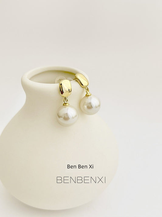 2025 New Pearl Stud Earrings Women Retro Simple and Versatile Elegant Earrings Fashion Cold Style S925 Silver Needle Earrings